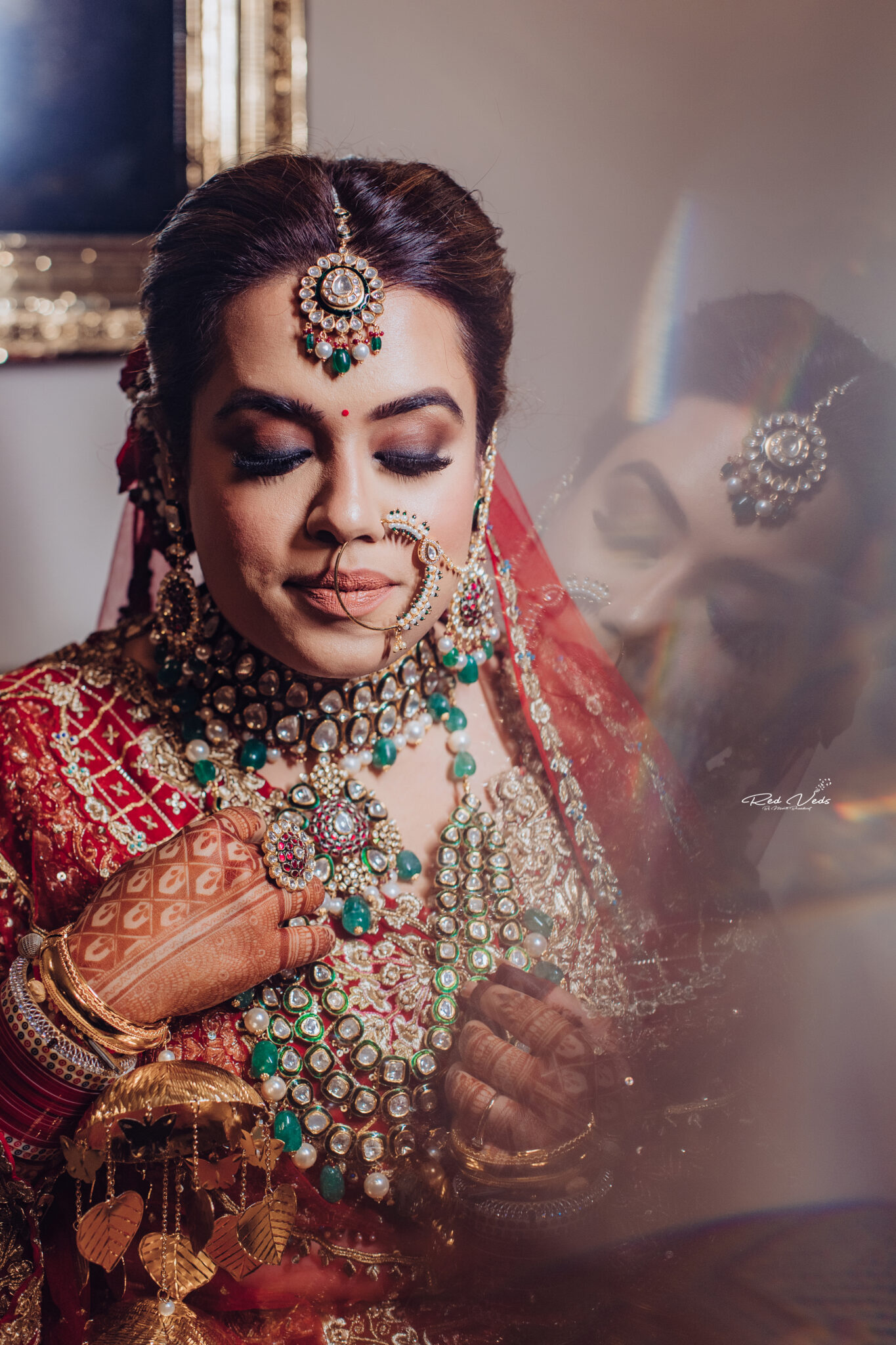Bollywood Studio : Most Popular Poses for a Bridal Portrait Photo shoot