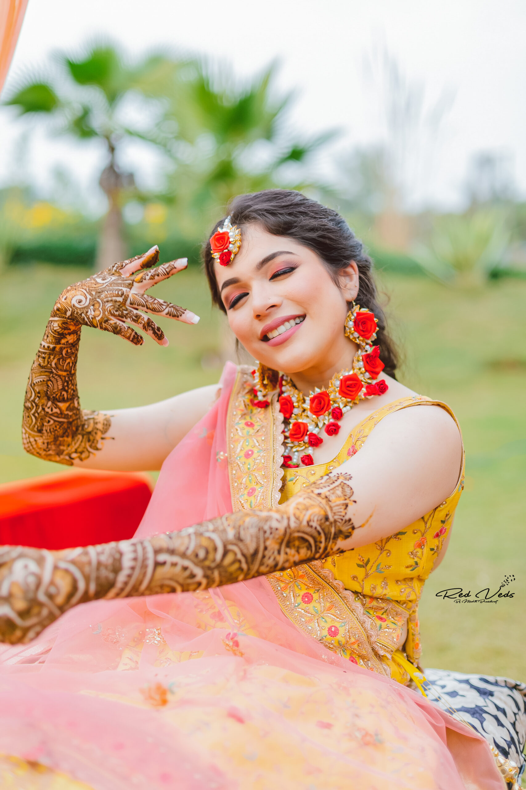 Pin by Abdellah Maliki on Visage de femme | Indian bride makeup, Indian  bride photography poses, Fashion editorial makeup
