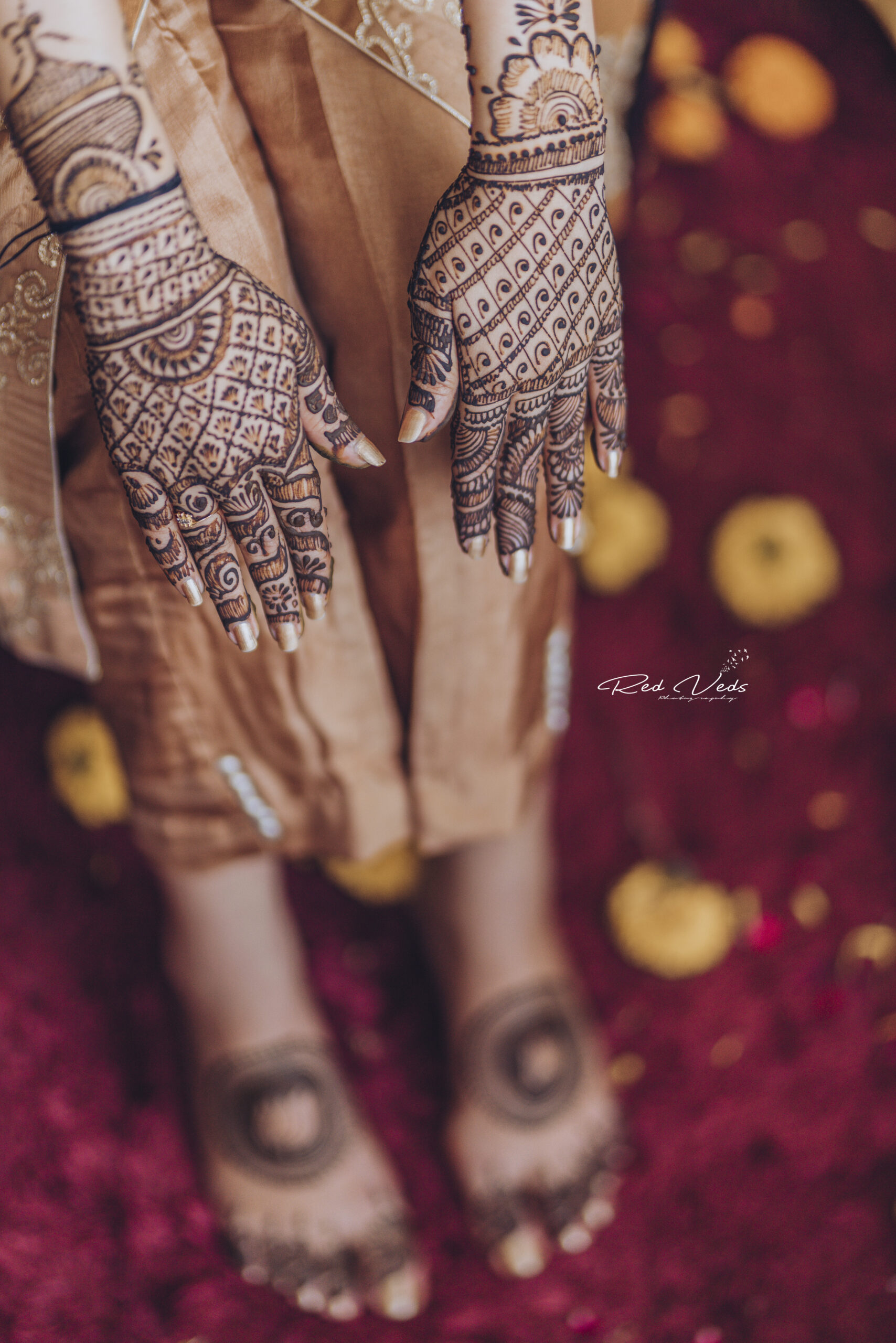 Perfect Bride Mehandi Pose Wedding Album Stock Photo 1506623699 |  Shutterstock